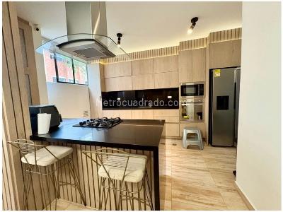 Casa de 4 alcobas en venta en El Poblado, Medellín, 240 m² · foto 2 de 19