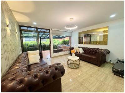 Casa de 4 alcobas en venta en El Poblado, Medellín, 240 m² · foto 3 de 19