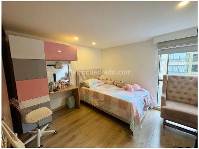 Casa de 4 alcobas en venta en El Poblado, Medellín, 240 m² · foto 9 de 19