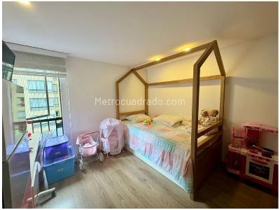 Casa de 4 alcobas en venta en El Poblado, Medellín, 240 m² · foto 10 de 19