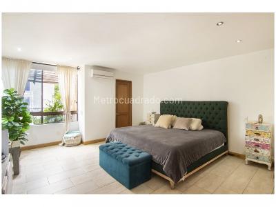 Apartamento de 3 alcobas en venta en El Poblado, Medellín, 300 m² · foto 10 de 11