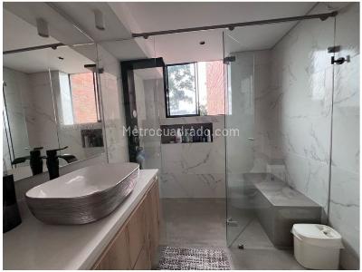 Apartamento en venta en El Poblado, Medellín · foto 17 de 20