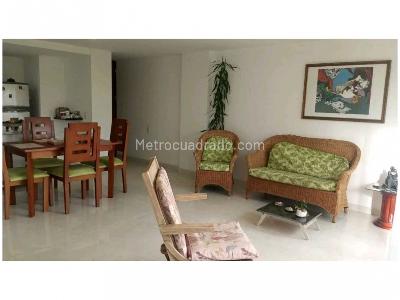 Apartamento de 3 alcobas en venta en El Pobbaldo, Envigado, 107 m² · foto 3 de 13