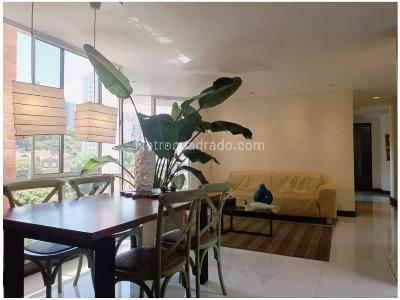 Apartamento en venta en Loma De Los Bernal, Medellín · foto 2 de 11