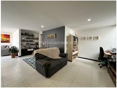 Apartamento de 3 alcobas en venta en San Jose, Sabaneta, 103 m² · foto 3 de 20