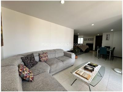 Apartamento de 3 alcobas en venta en San Jose, Sabaneta, 103 m² · foto 12 de 20