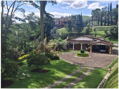 Casa de 4 alcobas en venta en La Tablaza, Medellín, 248 m² · foto 2 de 20