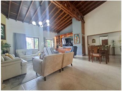 Casa de 4 alcobas en venta en La Tablaza, Medellín, 248 m² · foto 4 de 20