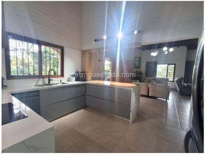 Casa de 4 alcobas en venta en La Tablaza, Medellín, 248 m² · foto 8 de 20