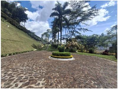 Casa de 4 alcobas en venta en La Tablaza, Medellín, 248 m² · foto 9 de 20
