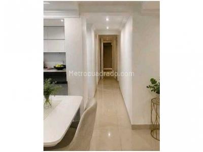 Apartamento de 3 alcobas en venta en Loma De Los Bernal, Medellín, 101 m² · foto 2 de 10