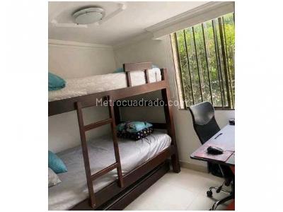 Apartamento de 3 alcobas en venta en Loma De Los Bernal, Medellín, 101 m² · foto 6 de 10