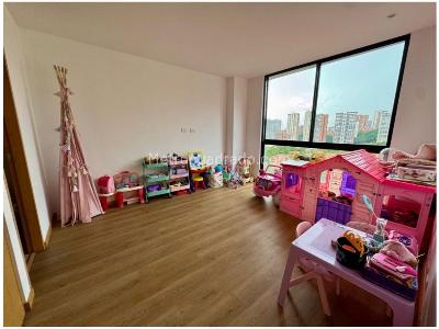 Apartamento de 3 alcobas en venta en El Poblado, Medellín, 216 m² · foto 8 de 20