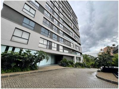 Apartamento de 3 alcobas en venta en El Poblado, Medellín, 216 m² · foto 18 de 20