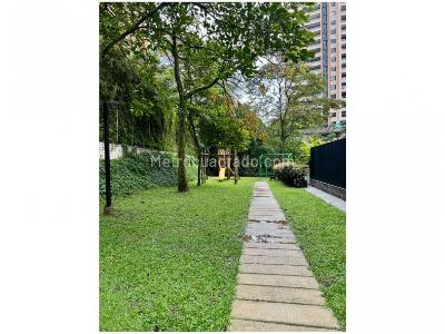 Apartamento de 3 alcobas en venta en El Poblado, Medellín, 216 m² · foto 19 de 20