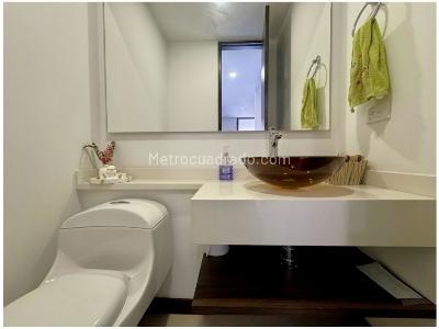 Apartamento de 3 alcobas en venta en El Poblado, Medellín, 137 m² · foto 6 de 20