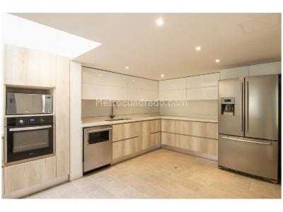 Casa de 3 alcobas en venta en La Sebastiana, Envigado, 241 m² · foto 10 de 20