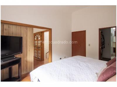 Casa de 3 alcobas en venta en La Sebastiana, Envigado, 241 m² · foto 16 de 20