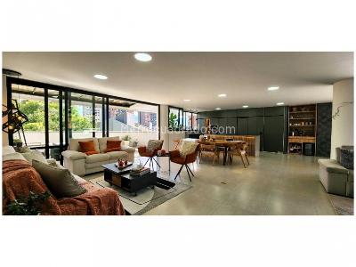 Apartamento de 3 alcobas en venta en El Poblado, Medellín, 250 m² · foto 3 de 16