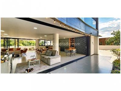 Apartamento de 3 alcobas en venta en El Poblado, Medellín, 250 m² · foto 4 de 16