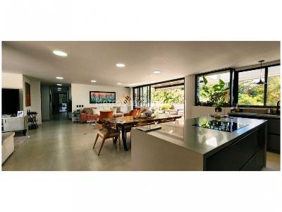 Apartamento de 3 alcobas en venta en El Poblado, Medellín, 250 m² · foto 7 de 16