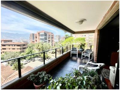 Apartamento de 3 alcobas en venta en El Poblado, Medellín, 226 m² · foto 2 de 19