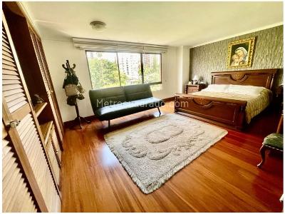 Apartamento de 3 alcobas en venta en El Poblado, Medellín, 226 m² · foto 8 de 19