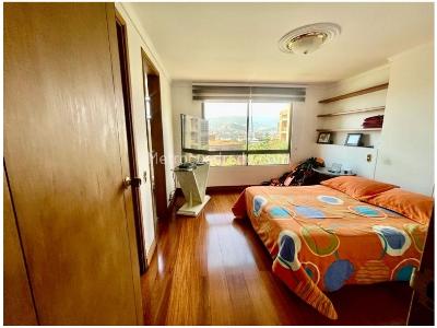 Apartamento de 3 alcobas en venta en El Poblado, Medellín, 226 m² · foto 10 de 19