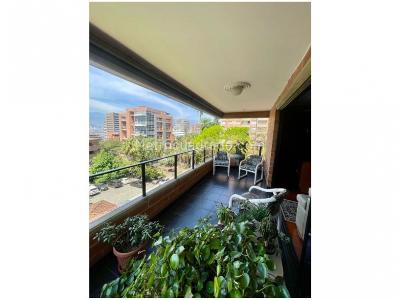 Apartamento de 3 alcobas en venta en El Poblado, Medellín, 226 m² · foto 16 de 19