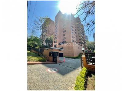 Apartamento de 3 alcobas en venta en El Poblado, Medellín, 226 m² · foto 18 de 19
