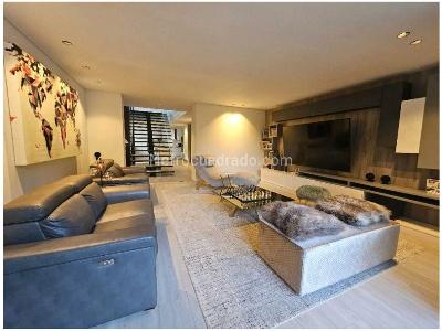 Casa de 4 alcobas en venta en El Poblado, Medellín, 730 m² · foto 2 de 14
