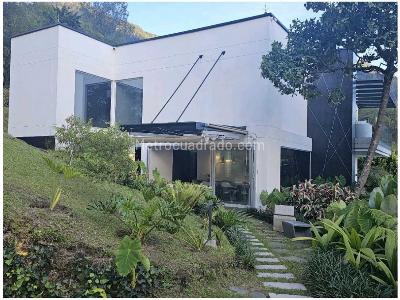 Casa de 4 alcobas en venta en El Poblado, Medellín, 730 m² · foto 12 de 14