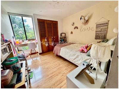 Apartamento de 3 alcobas en venta en El Poblado, Medellín, 129 m² · foto 9 de 20