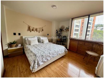 Apartamento de 3 alcobas en venta en El Poblado, Medellín, 129 m² · foto 13 de 20
