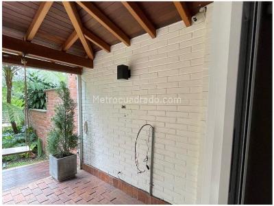Casa de 3 alcobas en venta en Loma De Las Brujas, Envigado, 200 m² · foto 17 de 20