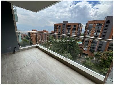 Apartamento de 2 alcobas en venta en El Poblado, Medellín, 94 m² · foto 2 de 16