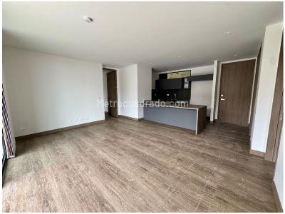 Apartamento de 2 alcobas en venta en El Poblado, Medellín, 94 m² · foto 4 de 16