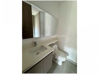 Apartamento de 2 alcobas en venta en El Poblado, Medellín, 94 m² · foto 9 de 16