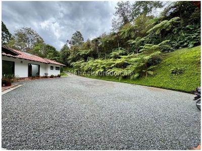 Casa de 4 alcobas en venta en Retiro, Medellín, 283 m² · foto 12 de 20