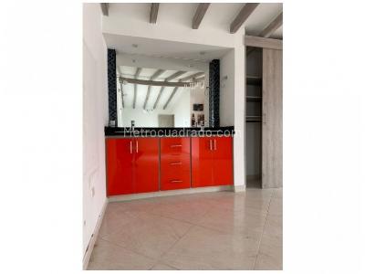 Apartamento de 3 alcobas en venta en Belen Rosales, Medellín, 155 m² · foto 2 de 16