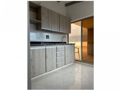 Apartamento de 3 alcobas en venta en Belen Rosales, Medellín, 155 m² · foto 3 de 16