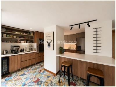 Apartamento en venta en El Poblado, Medellín · foto 3 de 13
