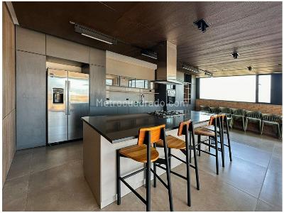 Apartamento de 2 alcobas en venta en El Poblado, Medellín, 98 m² · foto 7 de 20