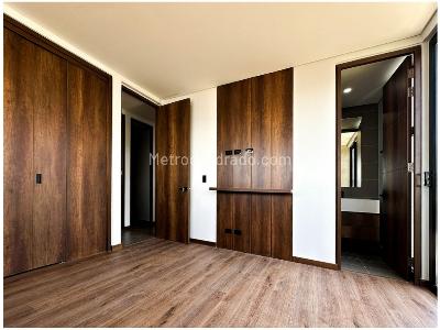 Apartamento de 2 alcobas en venta en El Poblado, Medellín, 98 m² · foto 11 de 20