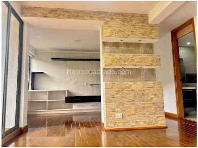 Apartamento de 2 alcobas en venta en Loma De Los Bernal, Medellín, 84 m² · foto 4 de 16