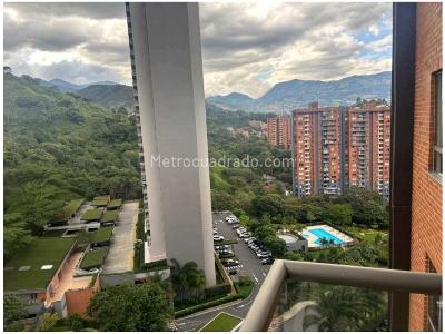 Apartamento de 2 alcobas en venta en Loma De Los Bernal, Medellín, 84 m² · foto 12 de 16