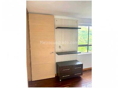 Apartamento de 2 alcobas en venta en Loma De Los Bernal, Medellín, 84 m² · foto 14 de 16