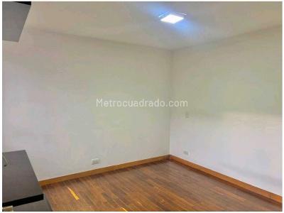 Apartamento de 2 alcobas en venta en Loma De Los Bernal, Medellín, 84 m² · foto 15 de 16