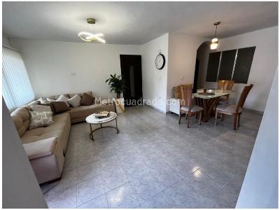 Casa de 3 alcobas en venta en Centro, Envigado, 110 m² · foto 4 de 13