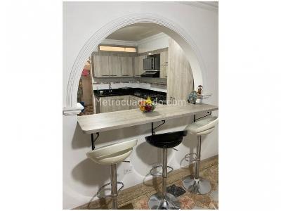 Casa de 4 alcobas en venta en Estadio, Medellín, 192 m² · foto 13 de 15